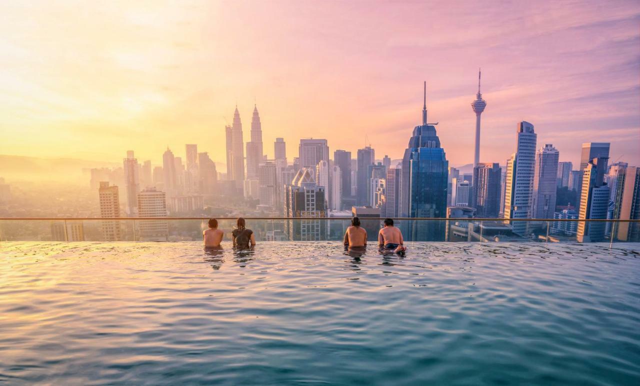 Хостел Regalia Skypool Klcc Куала-Лумпур Экстерьер фото