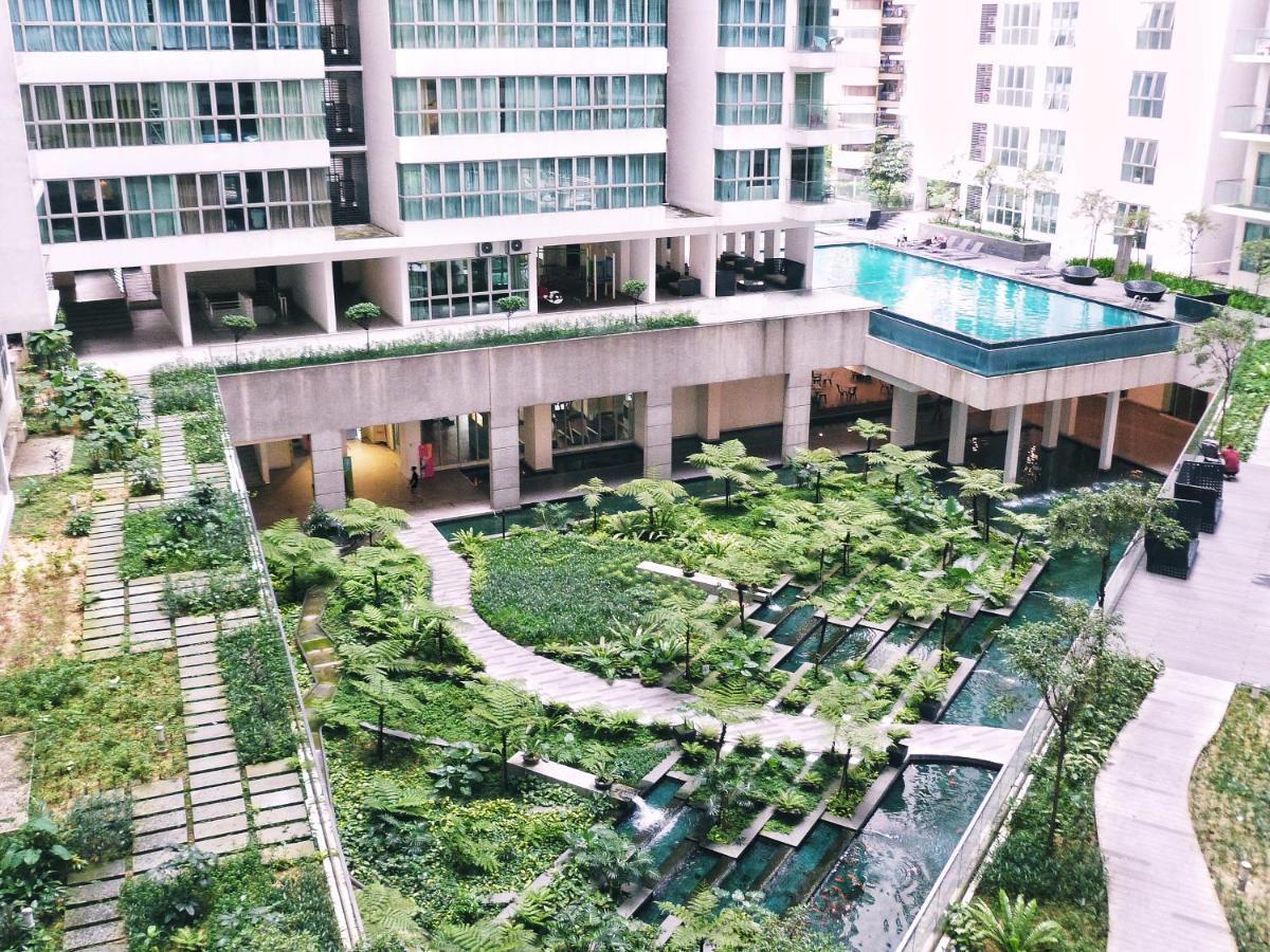 Хостел Regalia Skypool Klcc Куала-Лумпур Экстерьер фото